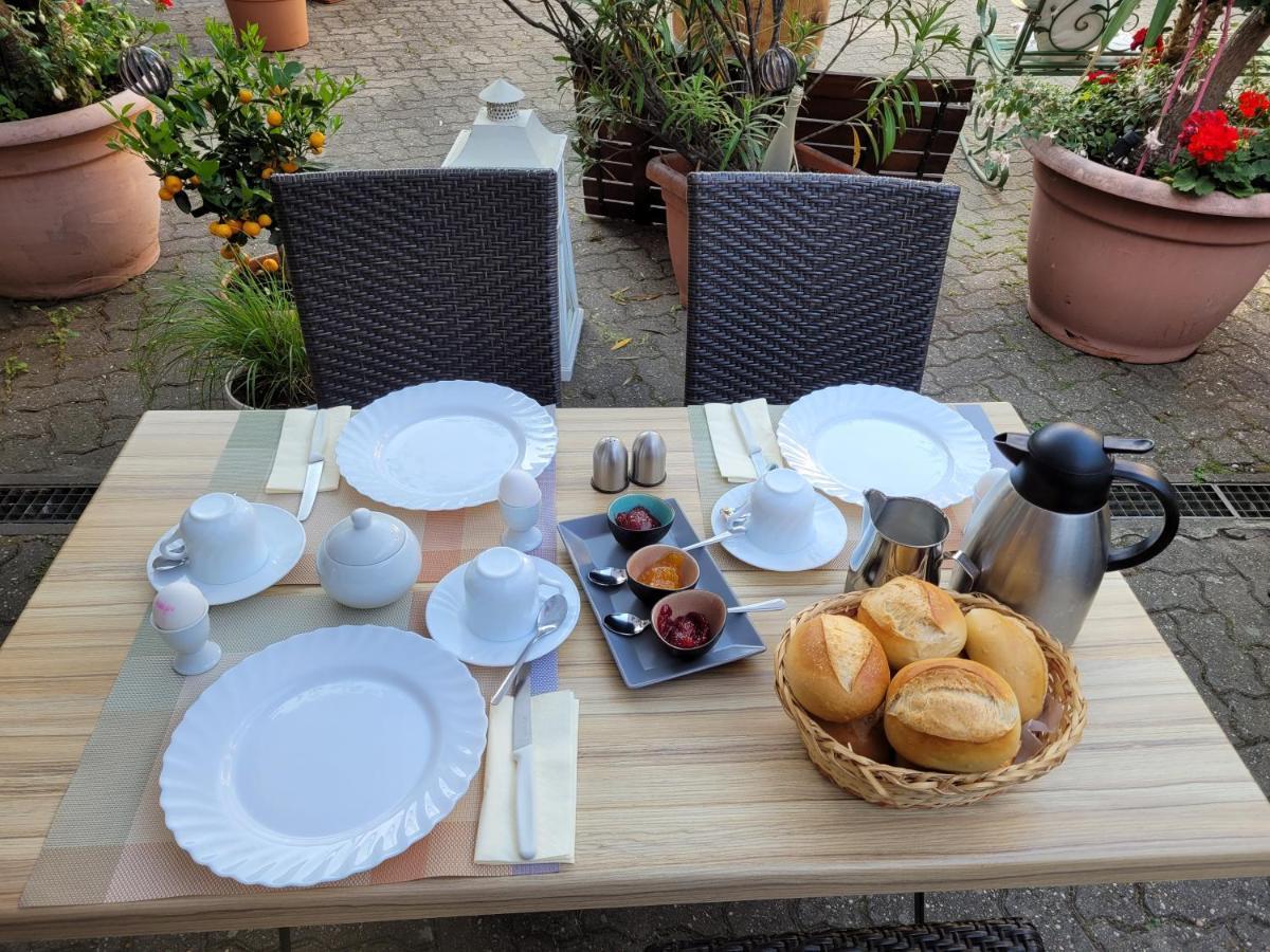 Weingut Und Gaestehaus Vongerichten Oberhausen  Eksteriør billede