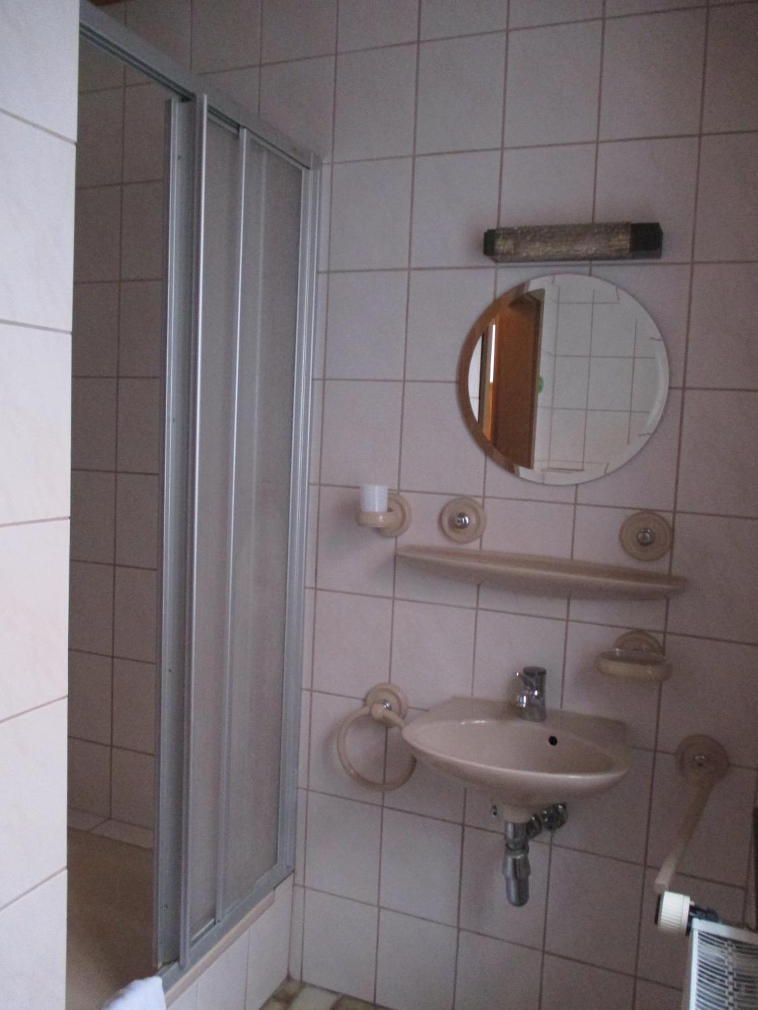 Weingut Und Gaestehaus Vongerichten Oberhausen  Eksteriør billede